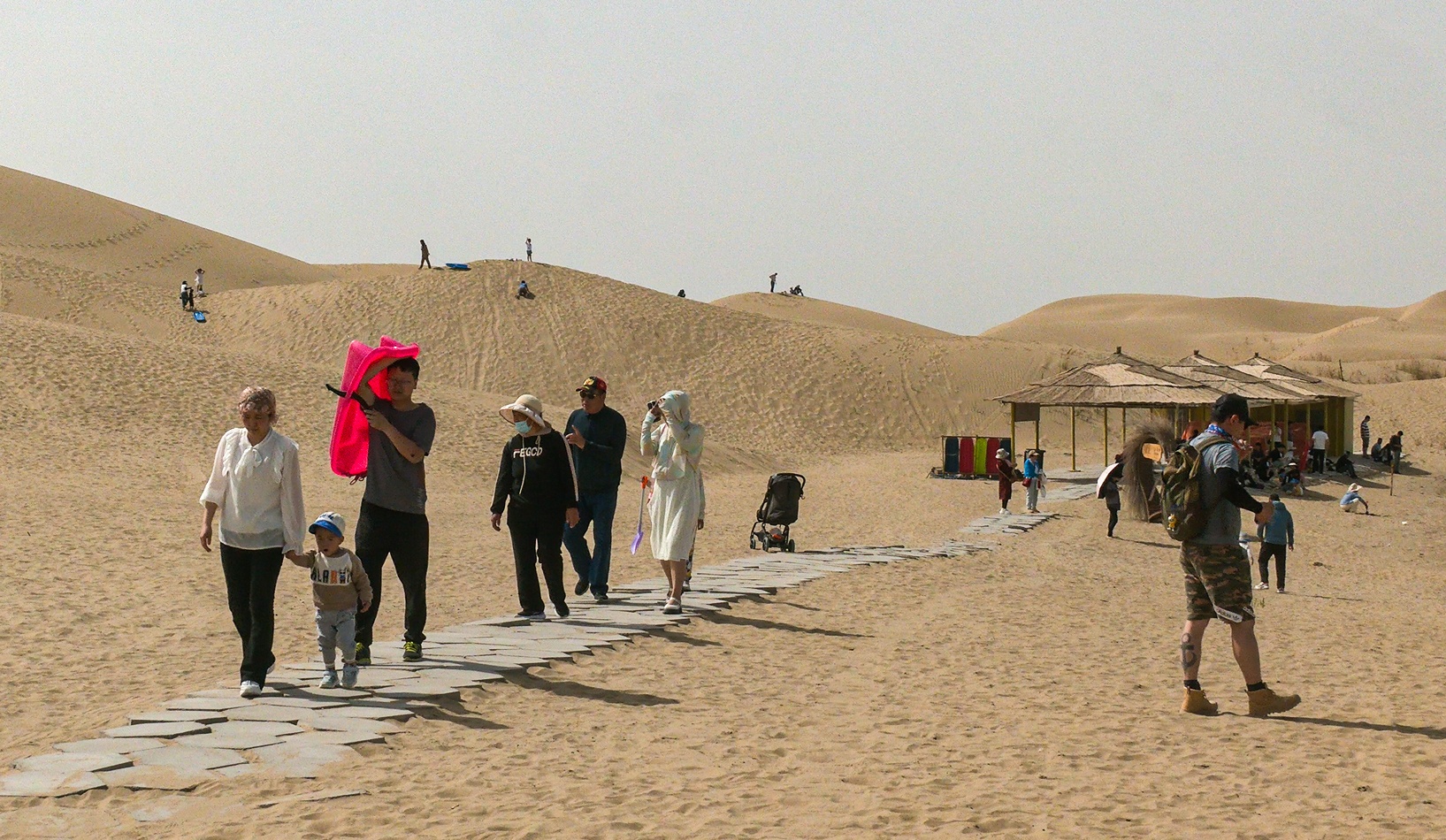 尉犁：“沙漠游”热度高多样服务提升游客体验(图7)