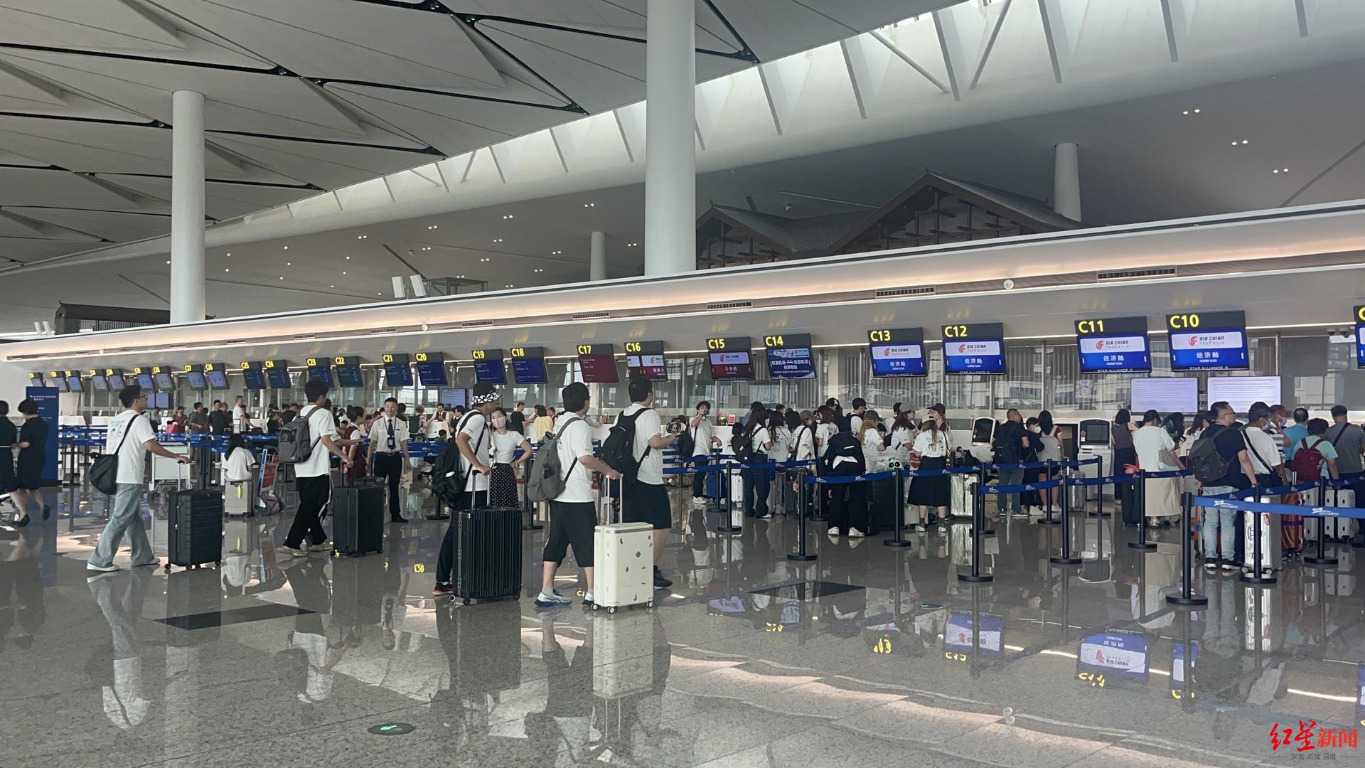 “过境免签”带火入境游这些外国游客为何选择成都作为中国旅行第一站？(图1)