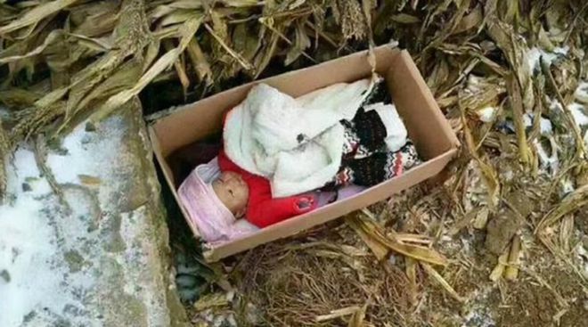 50岁老人捡破烂养大弃婴如今女儿身价千万卖公司陪父环球旅行(图3)