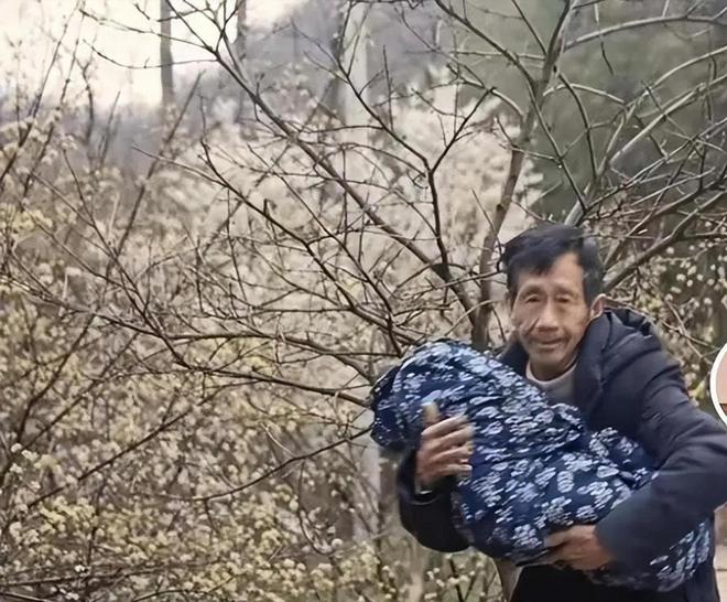 50岁老人捡破烂养大弃婴如今女儿身价千万卖公司陪父环球旅行(图4)