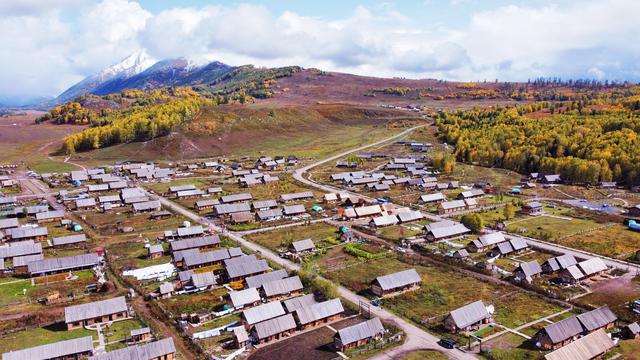 熊猫体育平台：全职旅行第九年带你看看10年前的新疆阿勒泰是什么样？(图7)