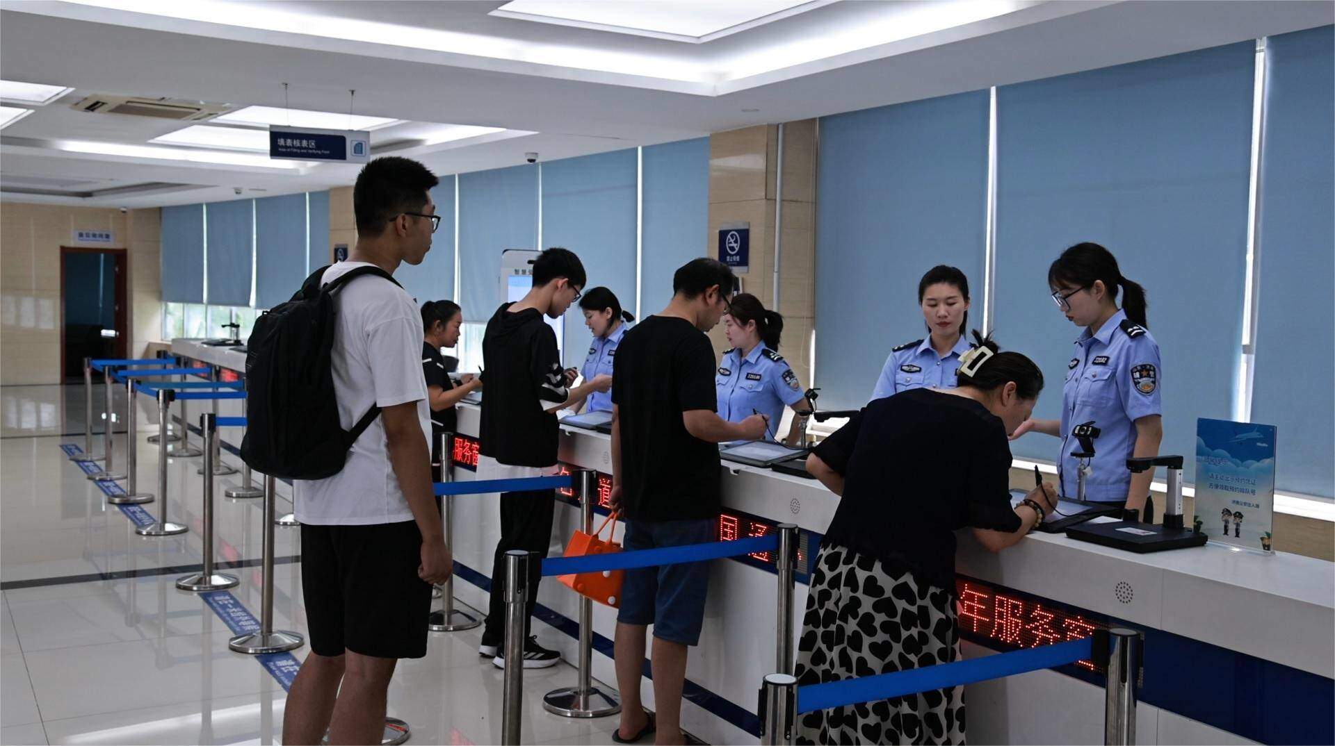 熊猫体育网站：让游客出境更加省心、省时、省力！济南出境游跑出活力“加速度”_泉城新闻_大众网(图3)