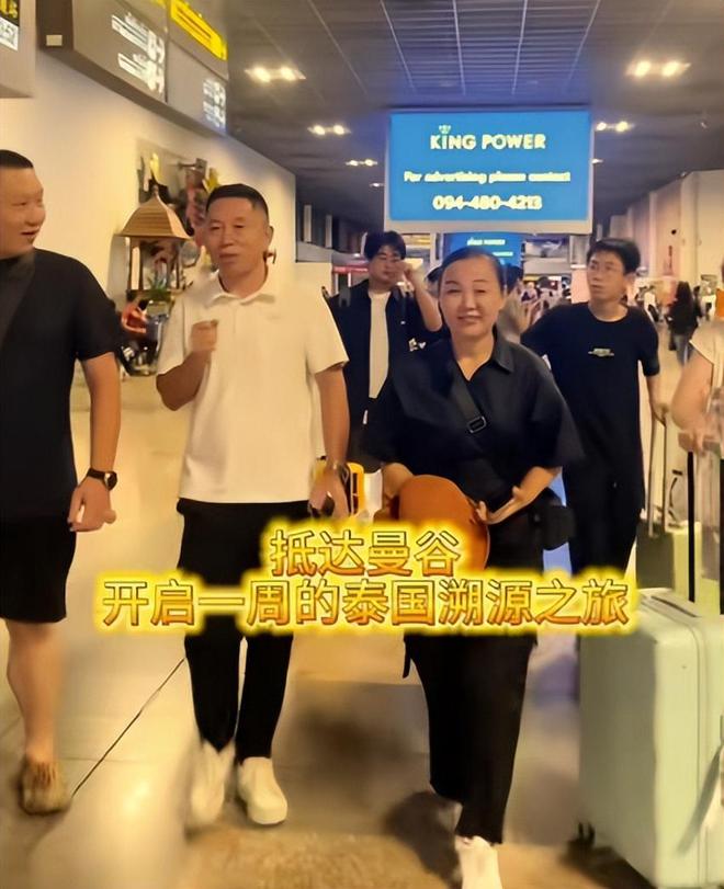 孙海洋一家五口出国旅行庆祝孙卓考上大学孙卓首次晒出全家福(图9)