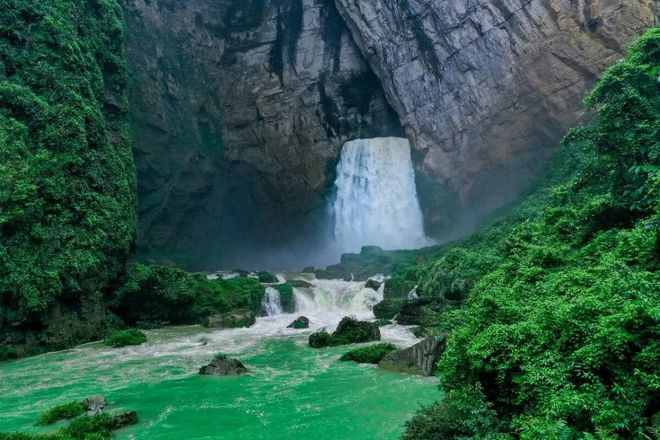 熊猫体育网站：以案说法：网红景点打卡受伤参团旅行社是否担责(图1)