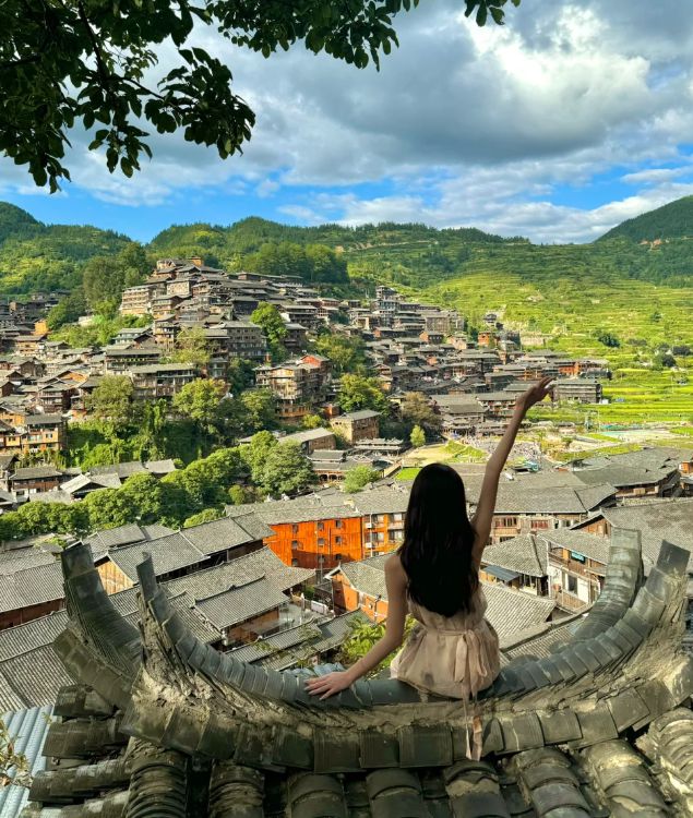 贵州旅游团四天费用在多少之间跟团游包含哪些服务(图1)