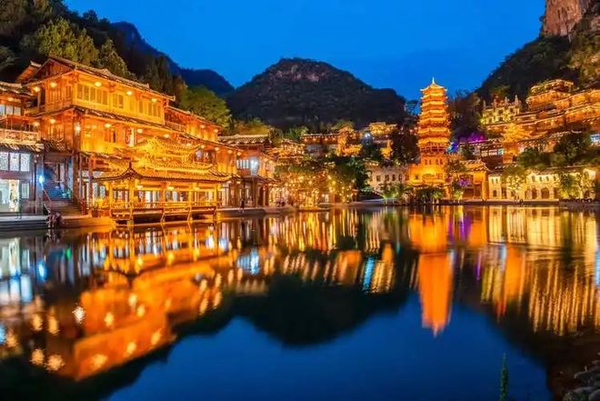 贵州本地团哪个旅行社正规？贵阳当地品质旅游团5日游报价(图1)