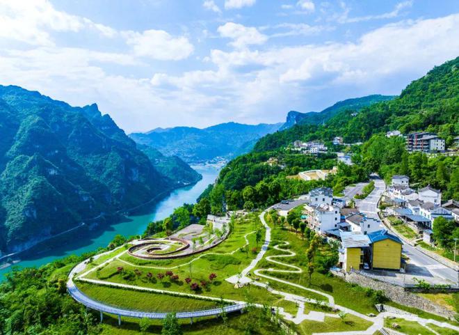 首批旅游公路精品项目名单揭晓各地美景串珠成链！(图24)