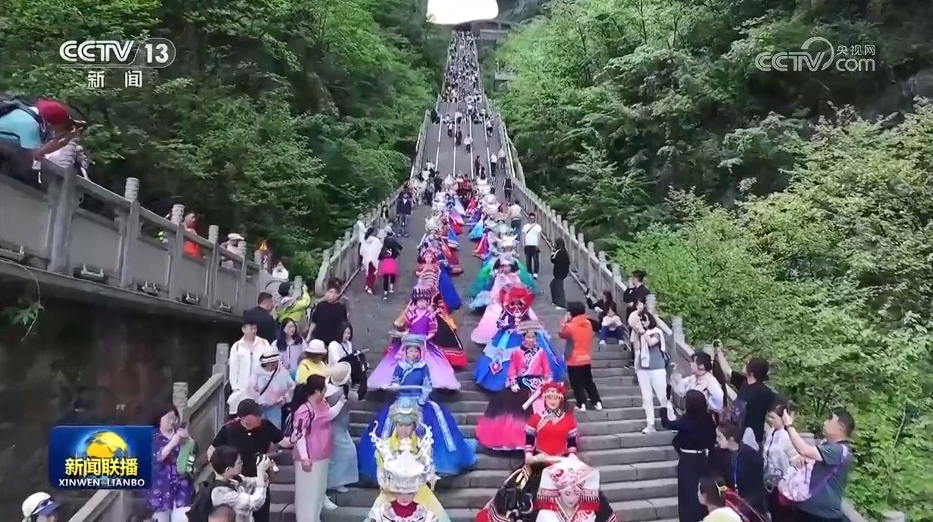 “五一”假期全国多地旅游迎来开门红(图2)