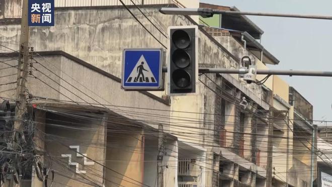 缅甸地震遇难人数升至694人国内多家航司和旅游平台宣布机票、酒店退改方案(图12)