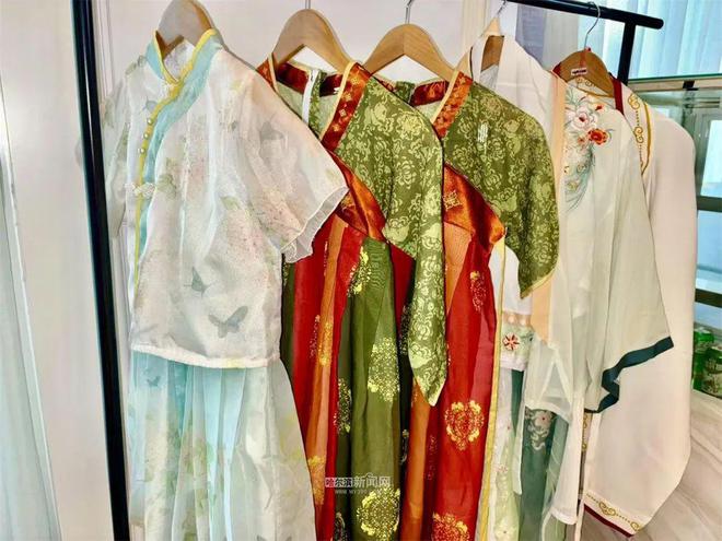 银发族追鸟拍花Z世代狂炫俄式下午茶丨“解码”冰城清明旅游新趋势(图2)