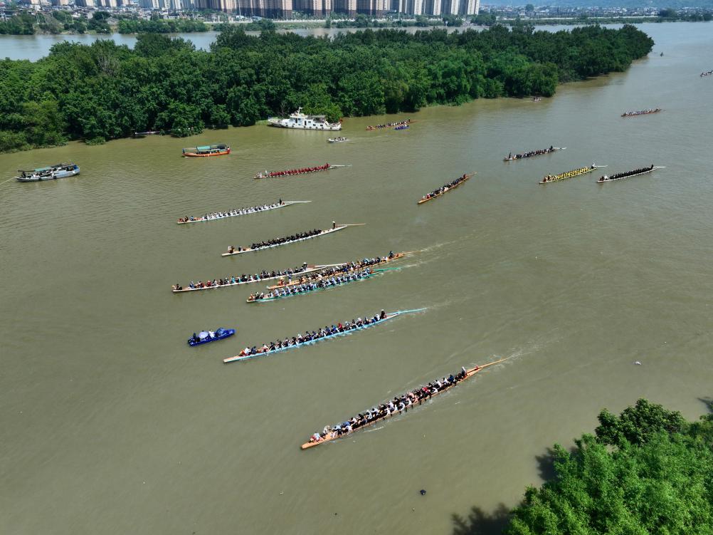 “粽”情童趣！端午节假期近12亿人次出游(图2)