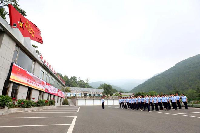 泰山景区客运：心服务点亮游客“心路程”｜第五届“中国服务”·旅游产品创意案例（2）(图5)