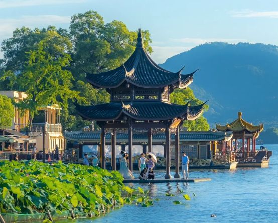 杭州旅行社怎么选？正规华东旅行社报团指南口碑好才靠谱！(图1)