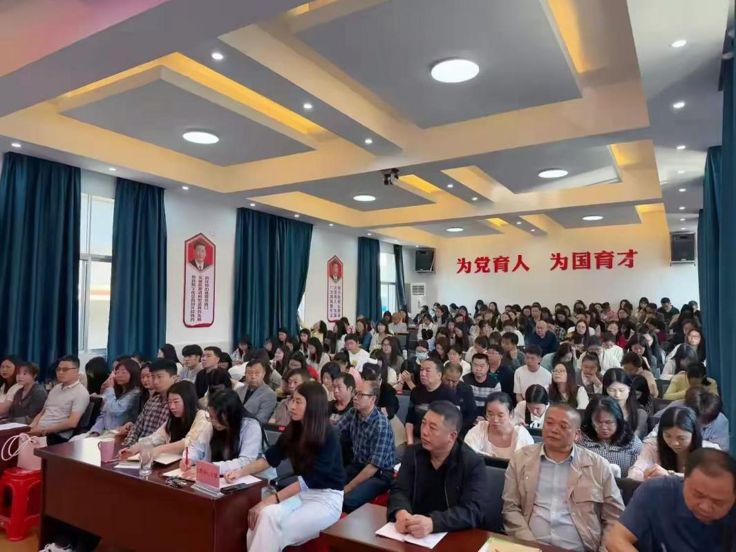 熊猫体育：智慧赋能乡村启航——汝城县土桥镇中心小学、永丰中心小学两校教师开启专业化提升之旅(图2)