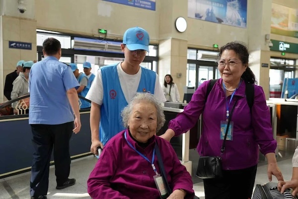 黑龙江开行首趟“悠享龙江·银旅号”适老化港澳方向旅游列车(图4)