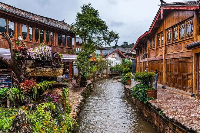 2025云南旅行社服务品质白皮书发布！十佳机构引领纯玩品质标杆(图2)