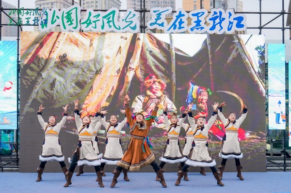 熊猫体育网站：2025年黑龙江省冬季旅游宣推活动精彩启幕(图1)