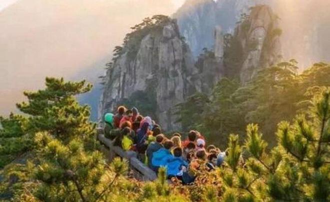 黄山旅游报价深度对比！黄山最靠谱旅行社纯玩小团服务有保障(图1)