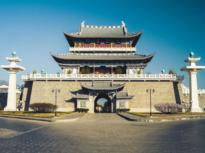 熊猫体育网站：云南旅游六天本地旅行社云南旅游团6天行程+专属导游服务报价(图3)