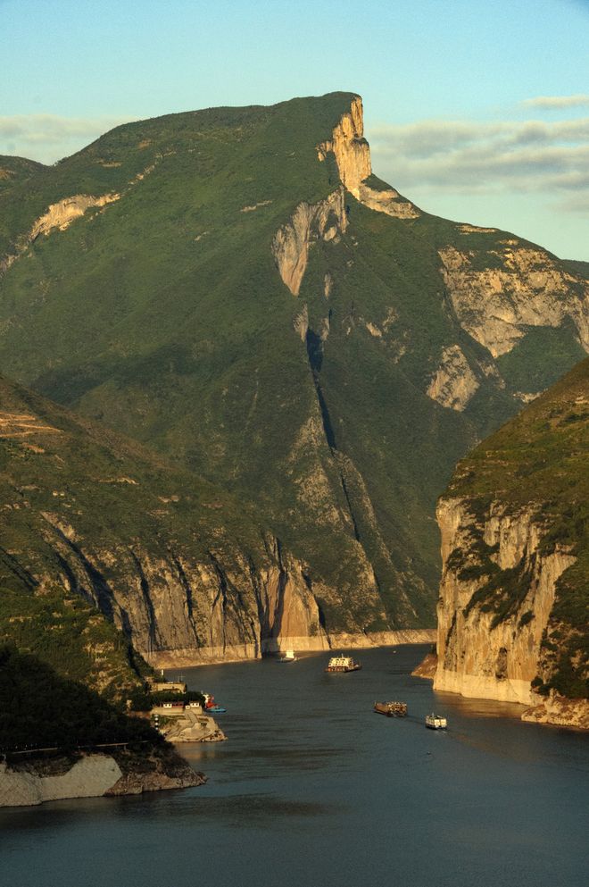 熊猫体育平台：重庆旅行社服务TOP级权威品牌政府监管+应急保障认证蒙旅领跑(图5)