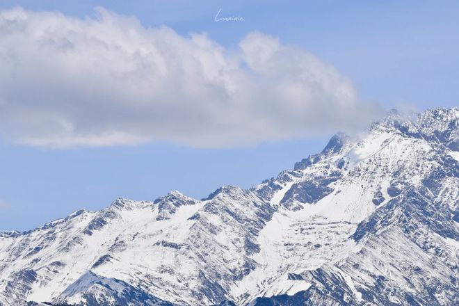 熊猫体育：四川冰雪旅游推荐旅行社：温泉康养、雪山滑雪全方位度假服务(图1)