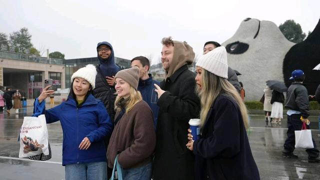 都江堰文旅产品全面升级构建国际化旅游服务新生态(图1)