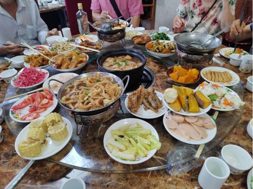 退休旅游新方式温暖银发族领头雁旅行社以特色服务赋能幸福出行(图2)