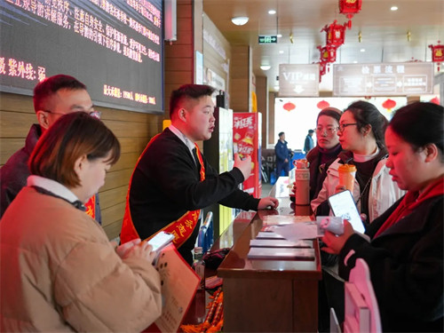 宜宾兴文石海：细节服务暖人心(图2)