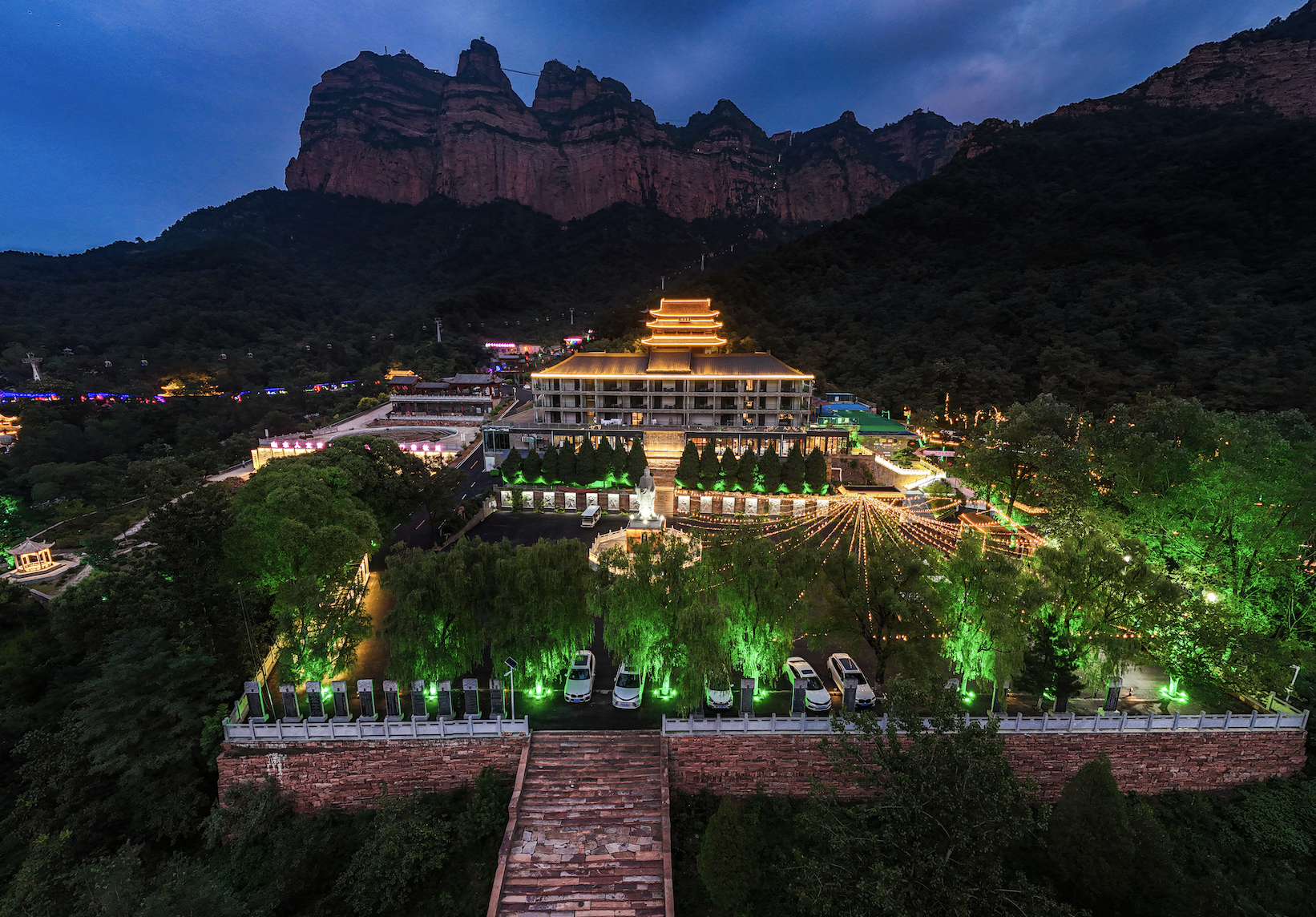 河北旅游新体验：古武当山夜爬观日出攻略与景点全解析(图1)